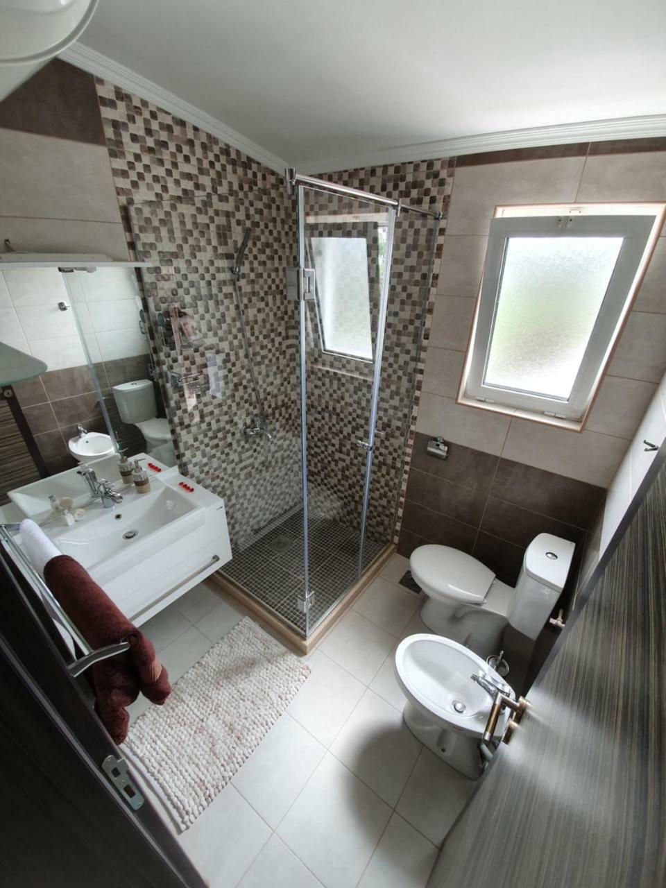 Apartments Melbourne Улцин Екстериор снимка