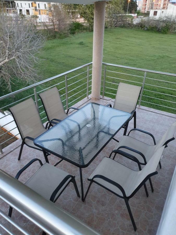 Apartments Melbourne Улцин Екстериор снимка