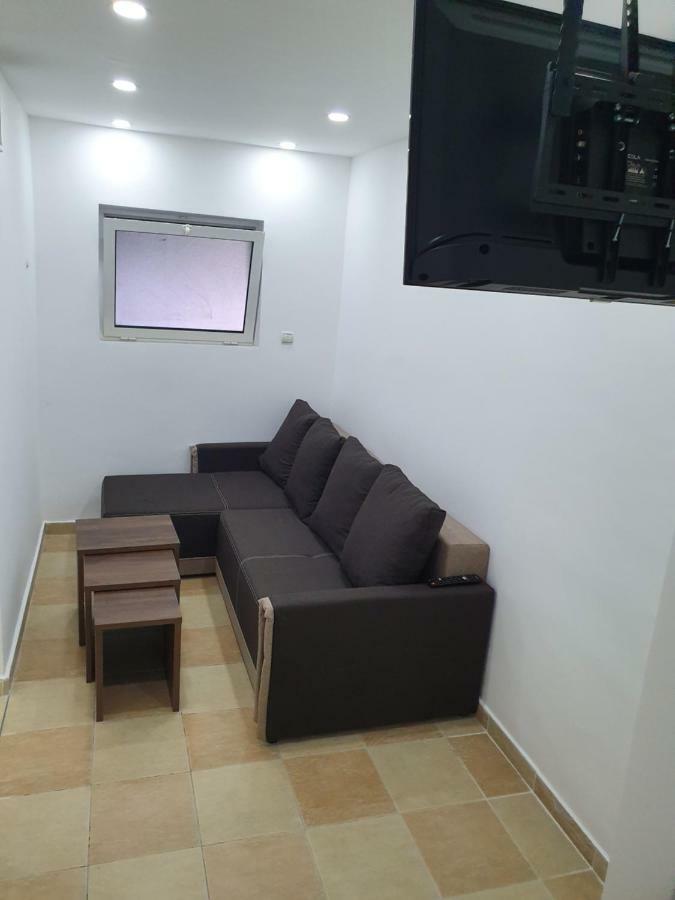 Apartments Melbourne Улцин Екстериор снимка