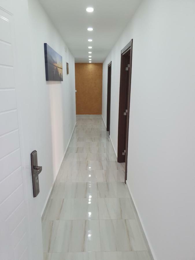 Apartments Melbourne Улцин Екстериор снимка