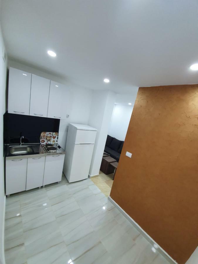 Apartments Melbourne Улцин Екстериор снимка