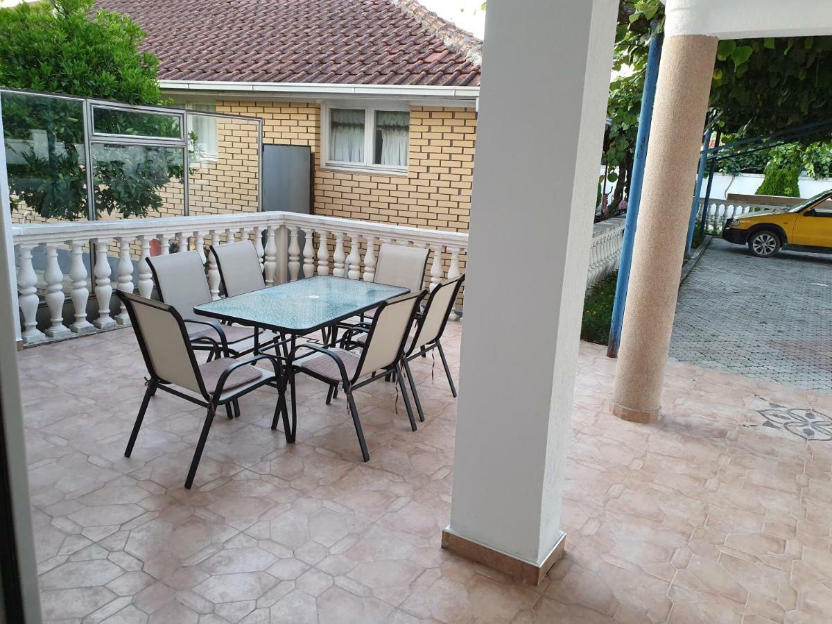 Apartments Melbourne Улцин Екстериор снимка