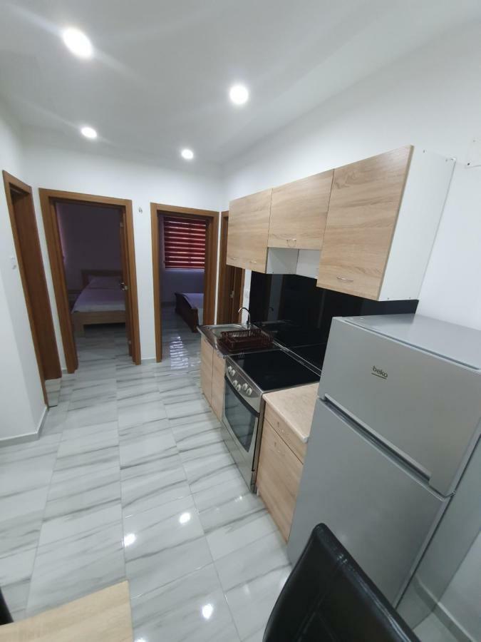 Apartments Melbourne Улцин Екстериор снимка